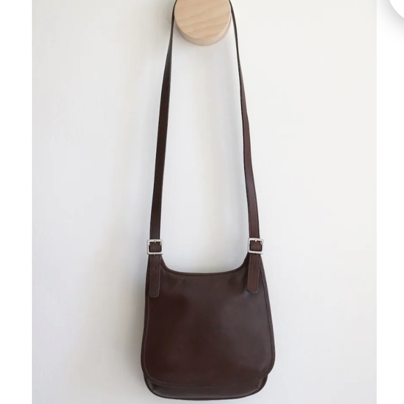 Coach Handbags - COACH - Medium Brown Leather Bag